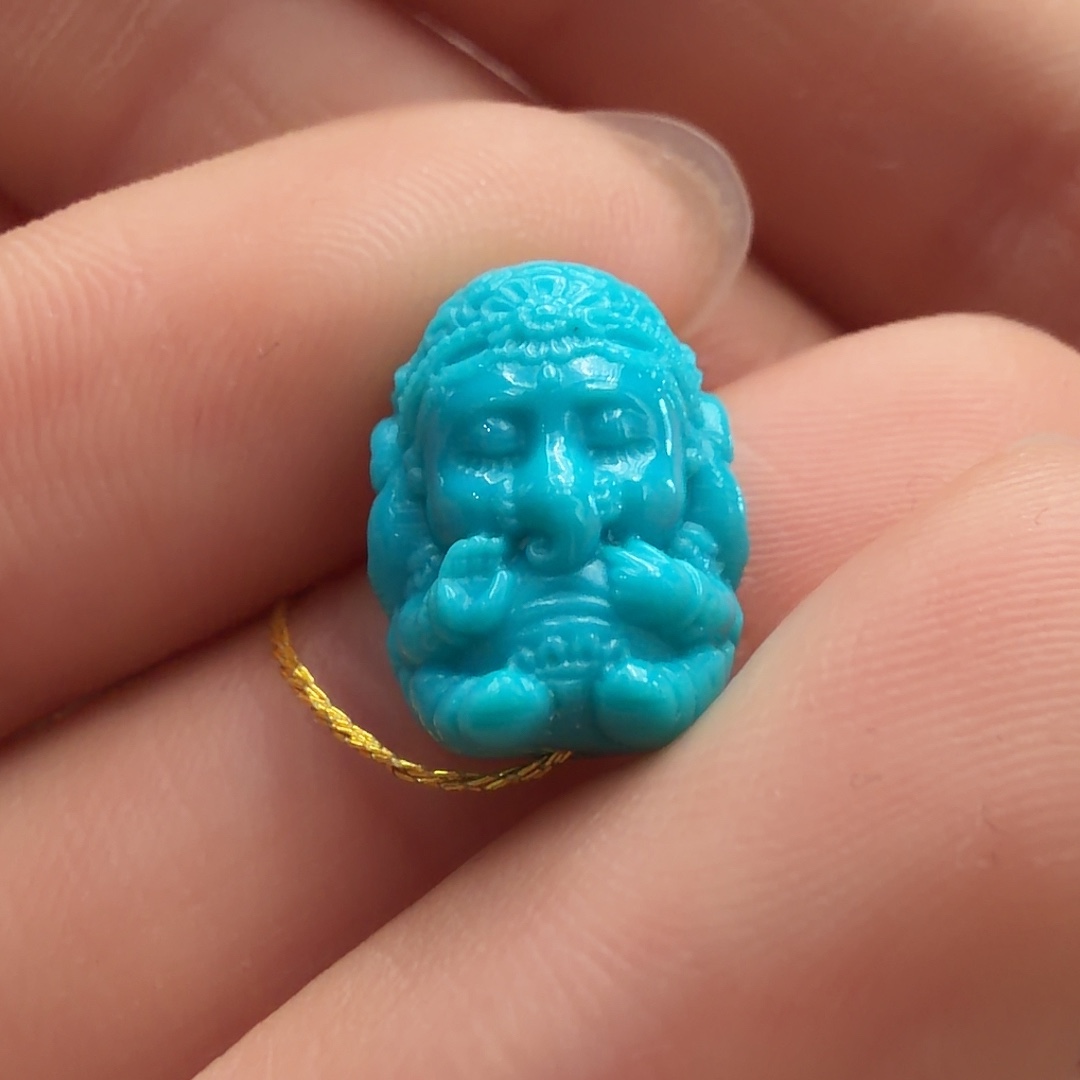 绿松石未镶嵌颈饰