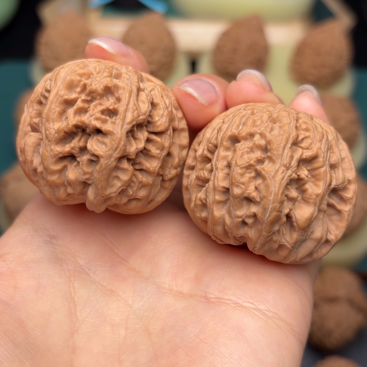 文玩核桃吊坠平谷大粗筋