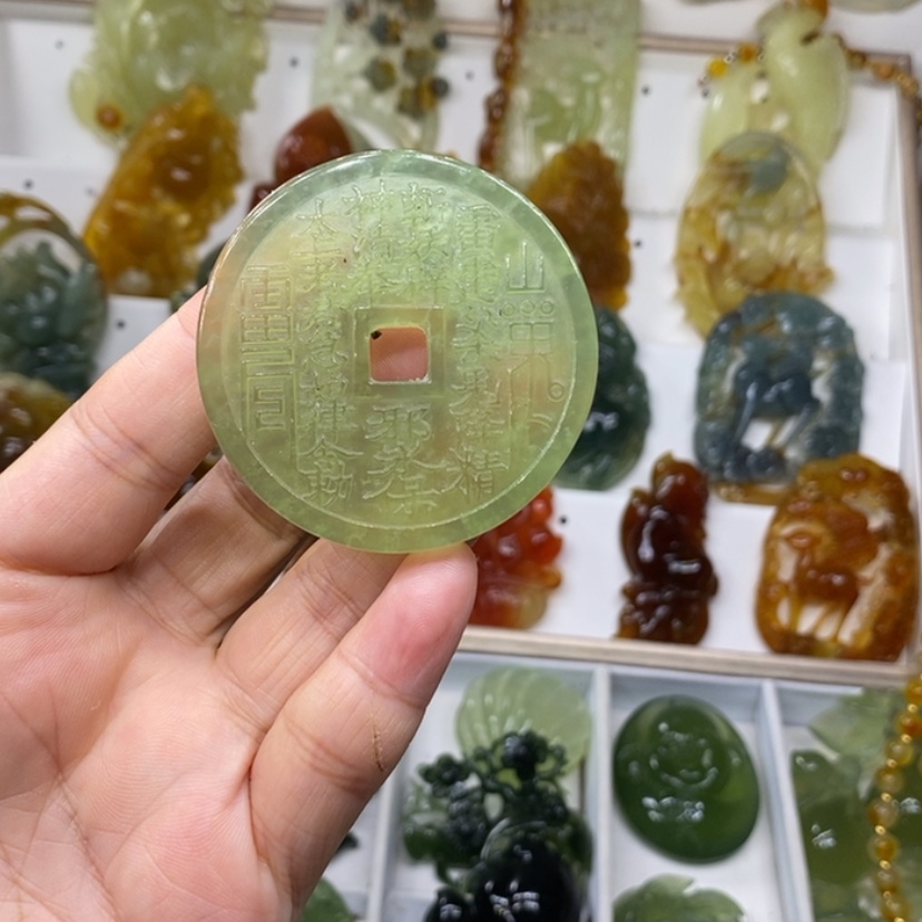 【闪购商品】未镶嵌蛇纹石玉颈饰