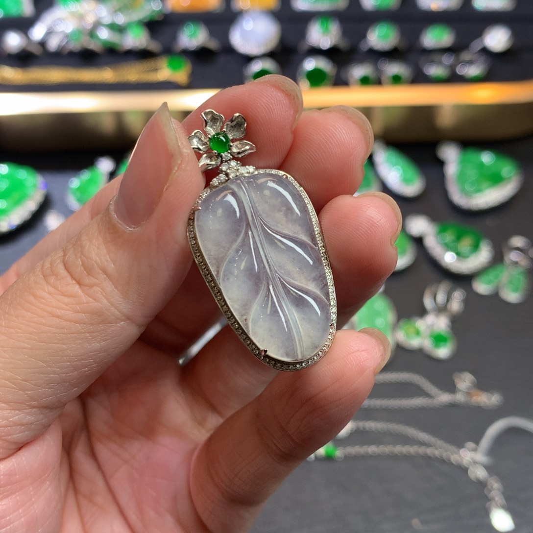 翡翠吊坠(不含链)18K金镶嵌