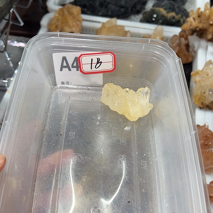 正***思未镶嵌水晶珠宝半成品