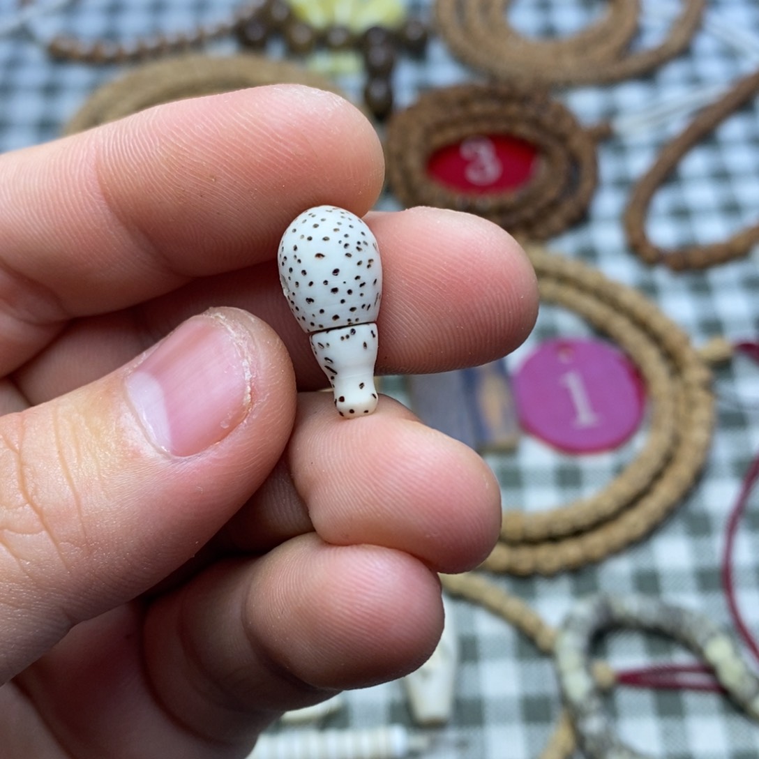 柏香籽/百香籽吊坠9.9mm