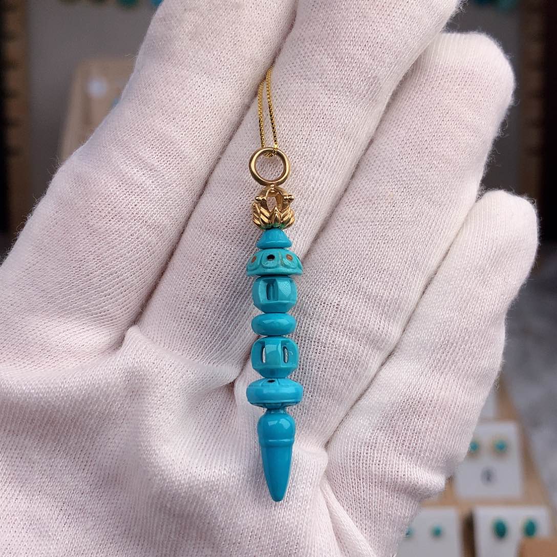 绿松石颈饰18K金镶嵌