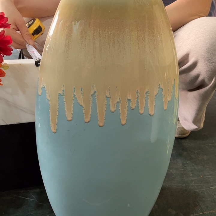 陶瓷花瓶，部分微瑕