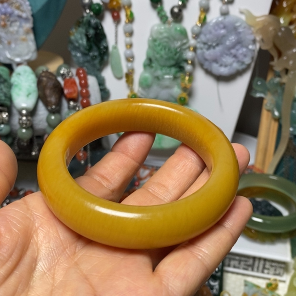 【闪购商品】翡翠吊坠(赠链)未镶嵌