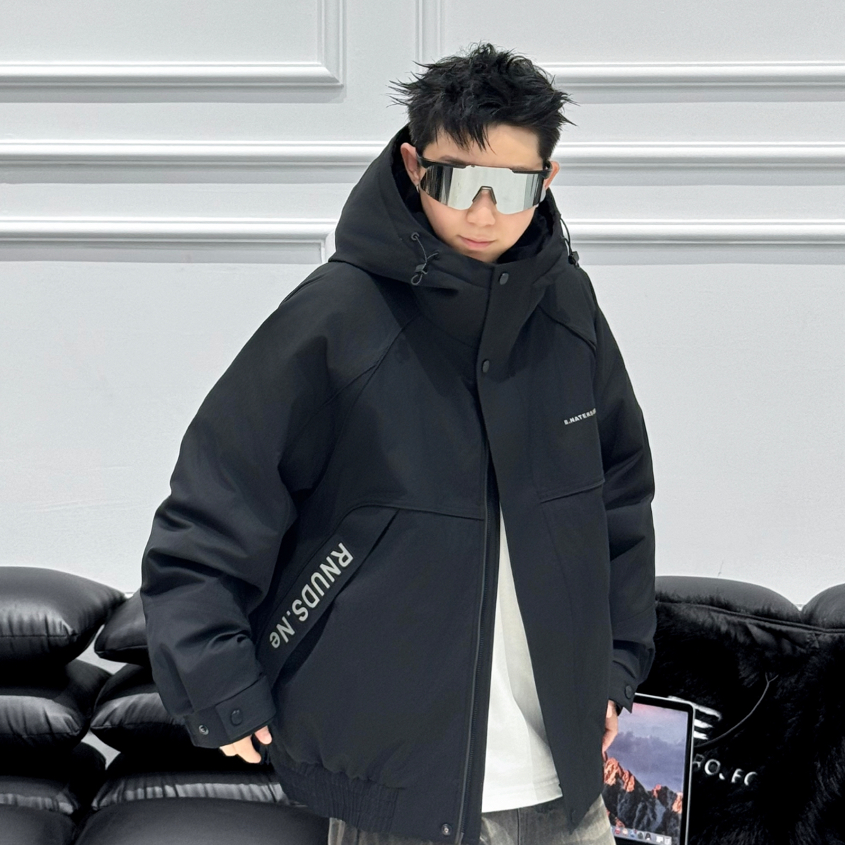 【009潮牌90绒羽绒服】潮牌保暖防寒秋冬户外三防冲锋衣