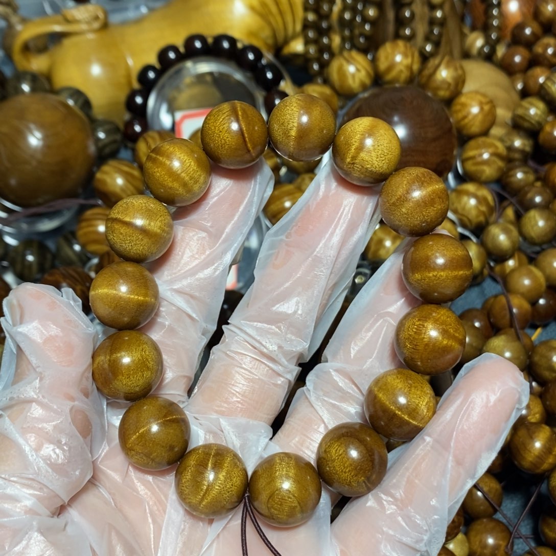 金丝楠木雕工艺品15