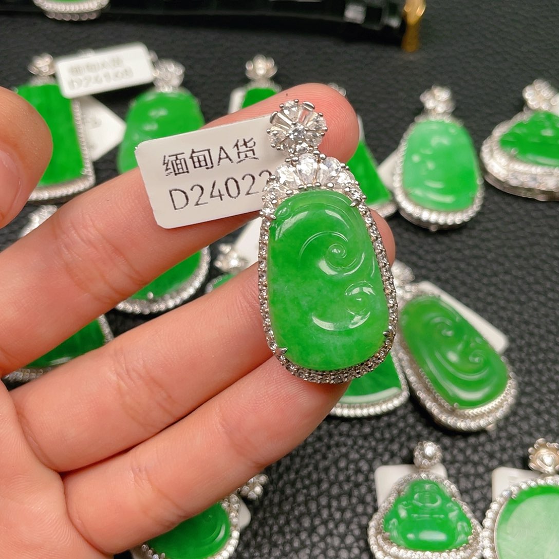 【闪购商品】翡翠吊坠(不含链)银S925镶嵌