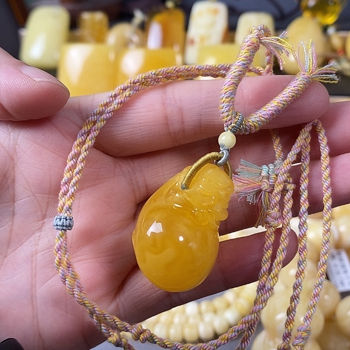 琥珀未镶嵌裸石钱袋子