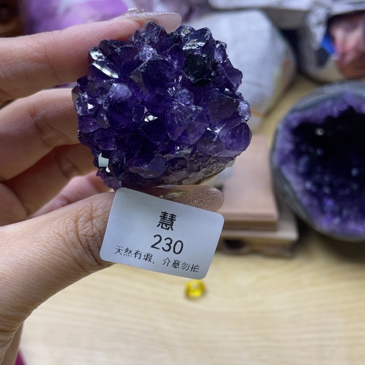 未镶嵌水晶大型摆件（非配饰）