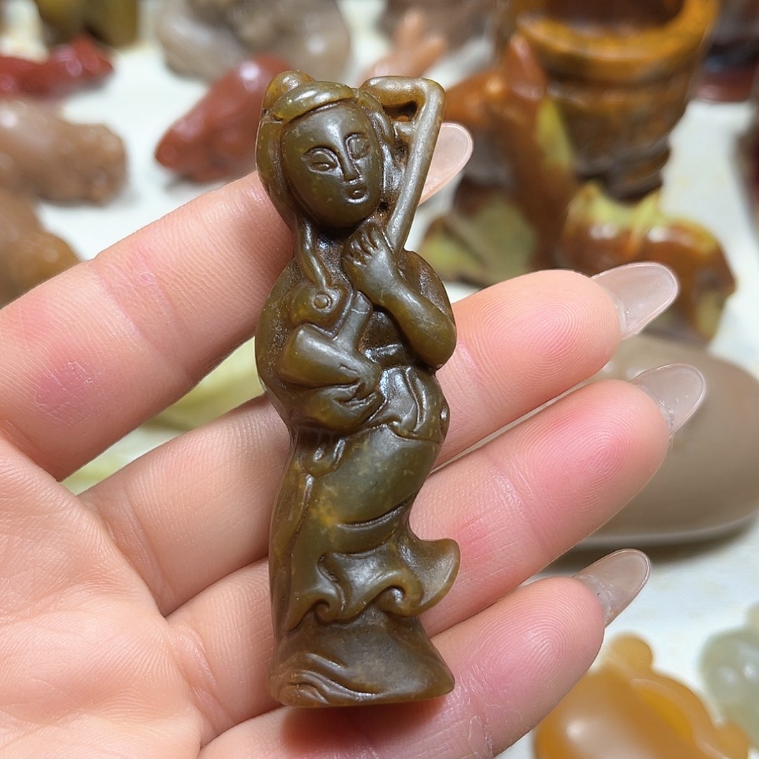 白玉菩提吊坠白玉菩提吊坠