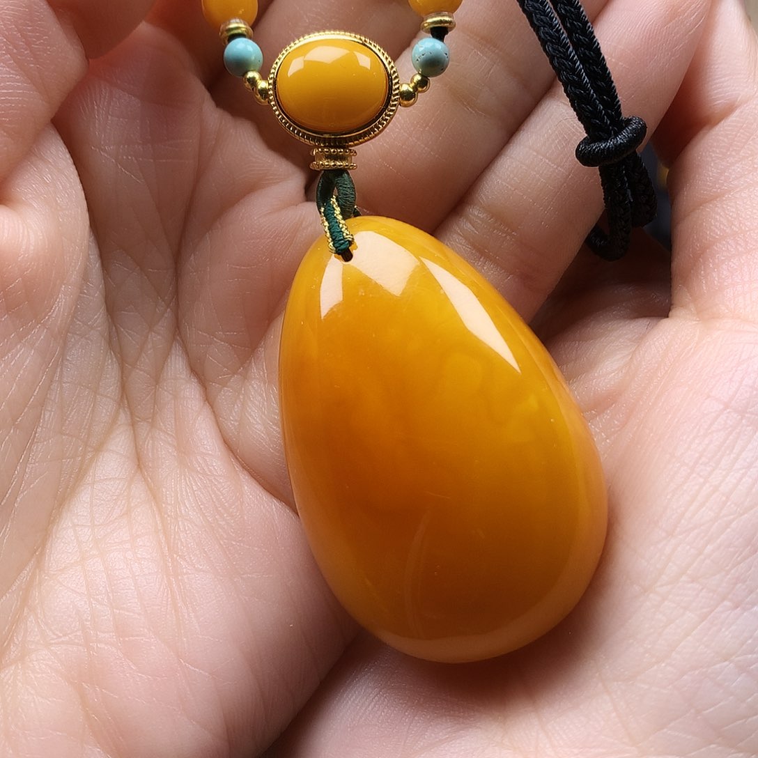 未镶嵌蜜蜡颈饰龙*师吊坠