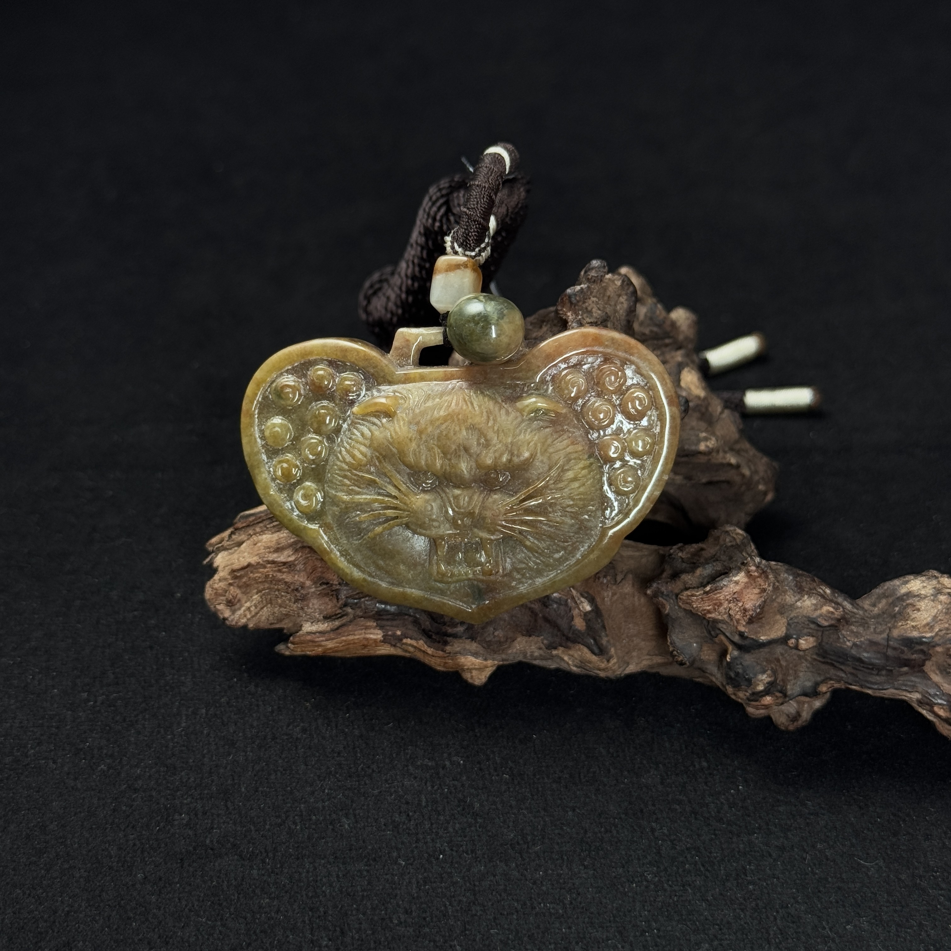 【诚翠拍品第九十六期午】翡翠44吊坠PJY4060