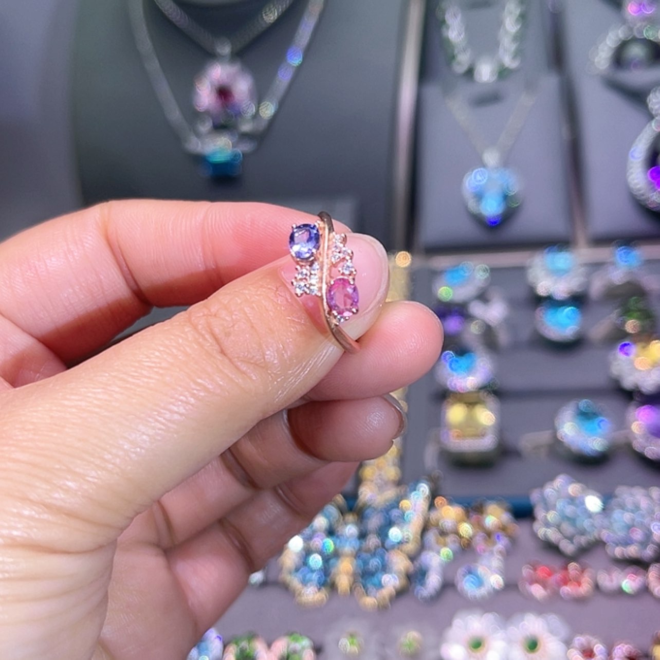 【闪购商品】彩色蓝宝石戒指银S925镶嵌淮****店