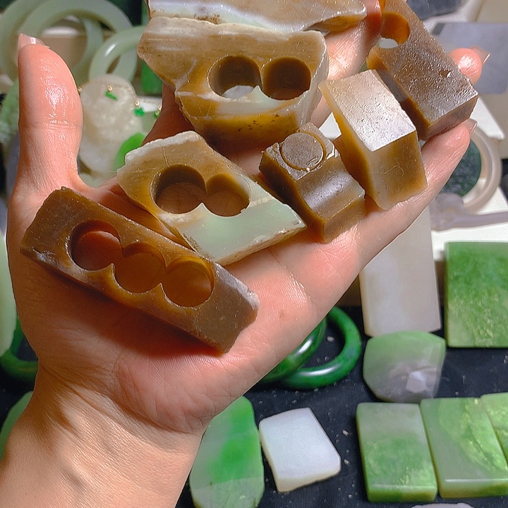 和田玉未镶嵌珠宝半成品