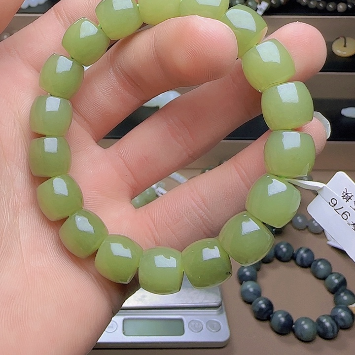 未镶嵌和田玉手链