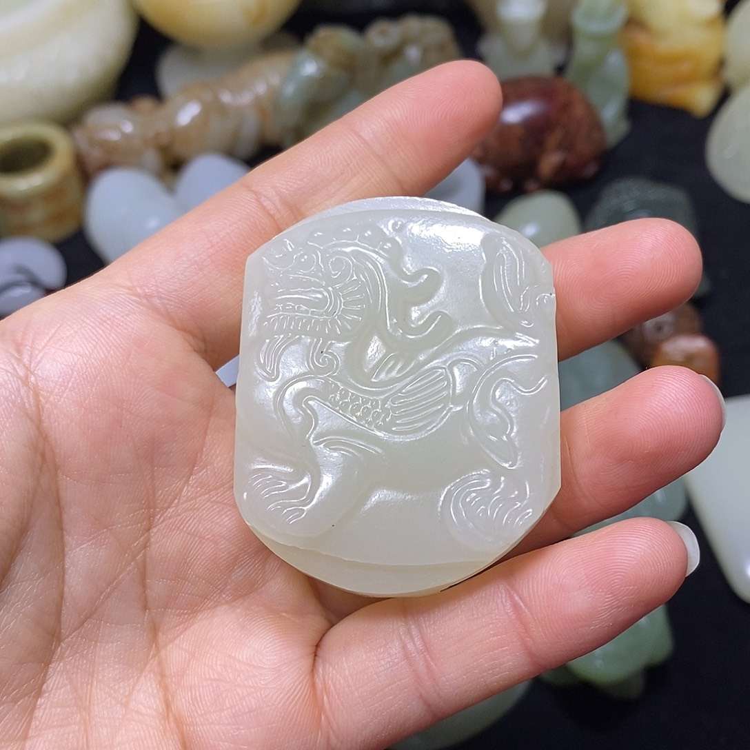 和田玉未镶嵌挂件