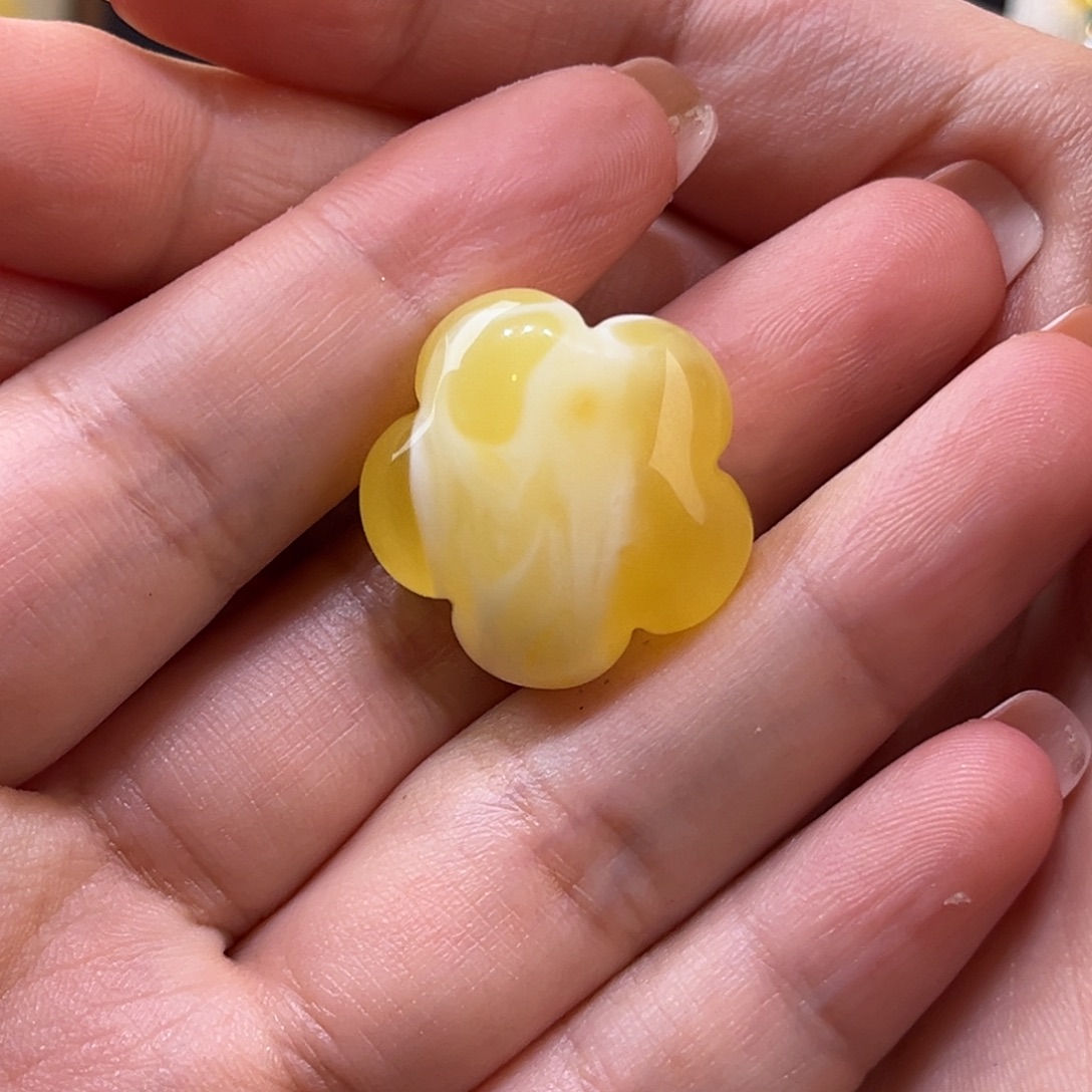 添***贝琥珀未镶嵌珠宝奇石