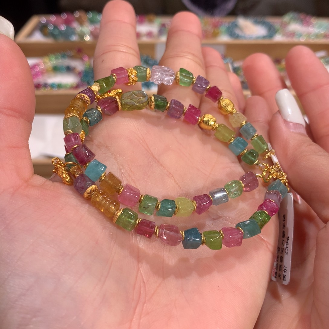 碧玺多样性发货一件未镶嵌