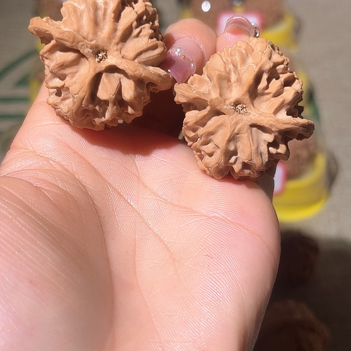 佩****泳39.5尺寸苹果园！好运连连