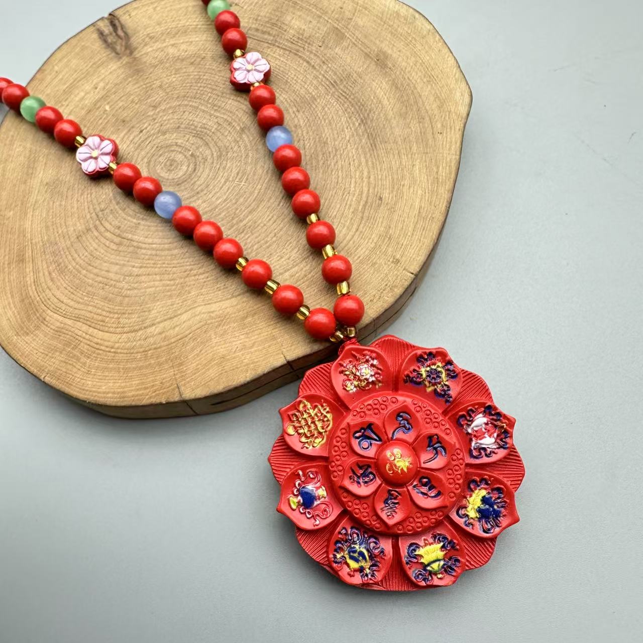 含辰砂工艺品HD233- 红色彩绘雕刻八宝莲花毛衣链