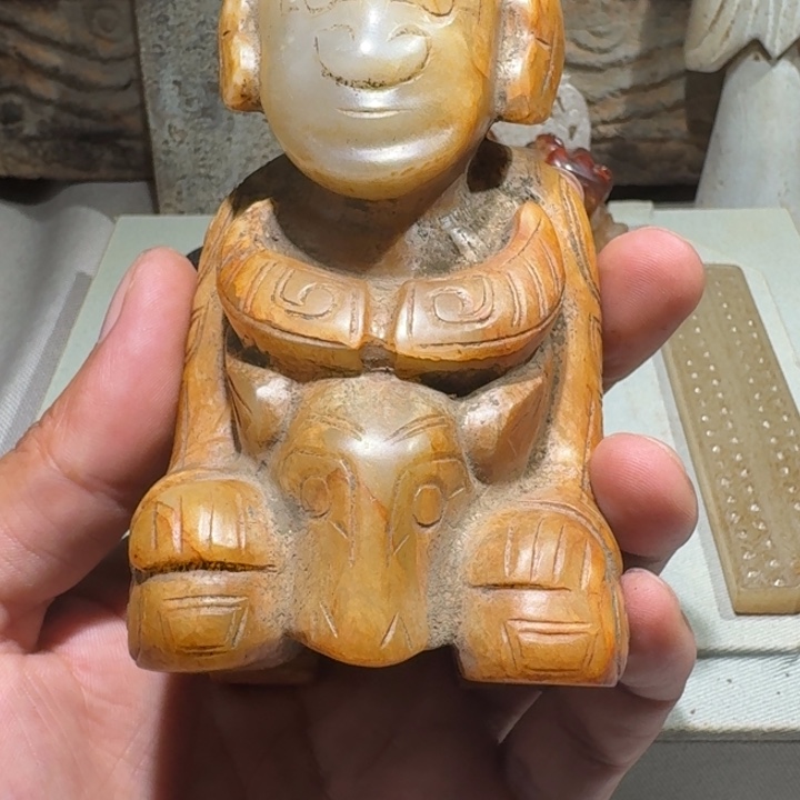 有***灵和田玉（糖玉）未镶嵌颈饰