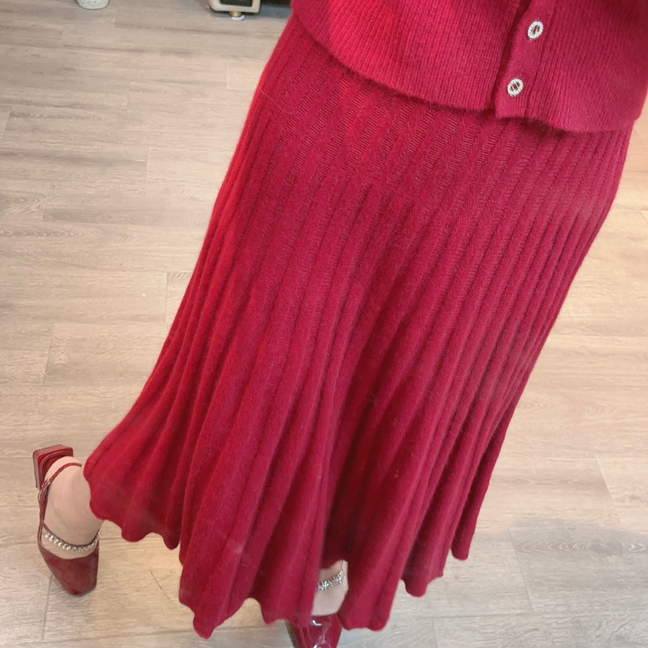 【DC品牌女装】冬日甜美高定系列慵懒休闲时尚百褶半身裙