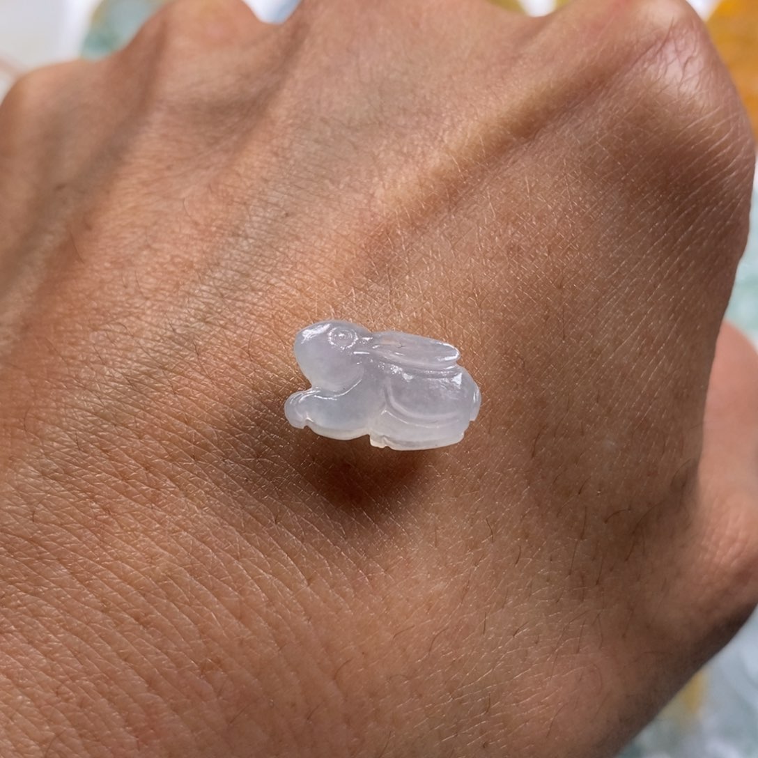 定制翡翠未镶嵌小兔子