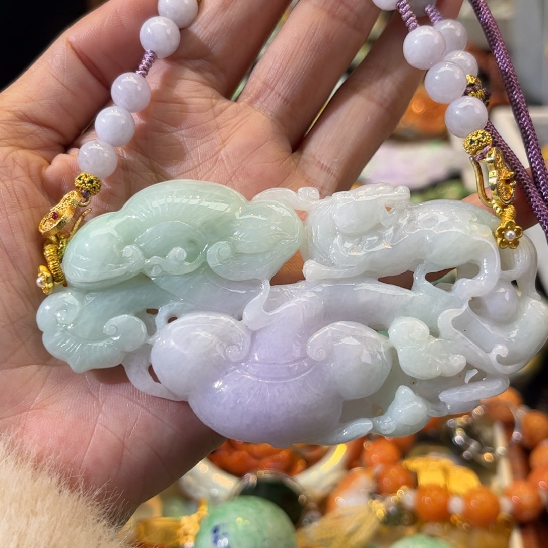 翡翠颈饰未镶嵌待编款