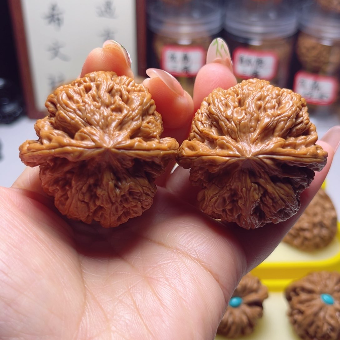 文玩核桃吊坠47尺全品大球筋