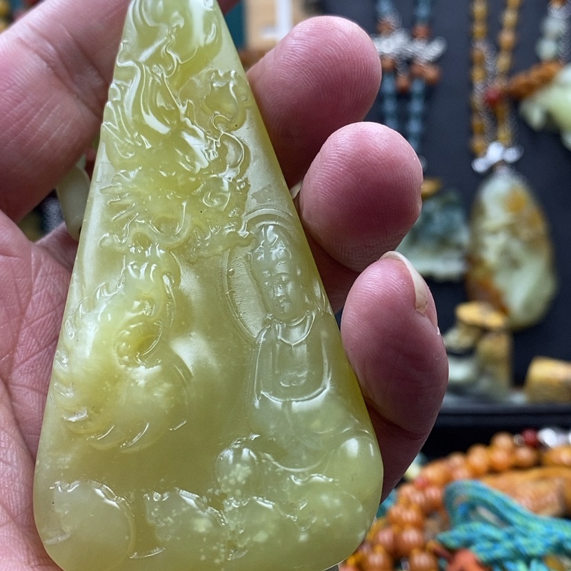 【闪购商品】蛇纹石玉吊坠未镶嵌