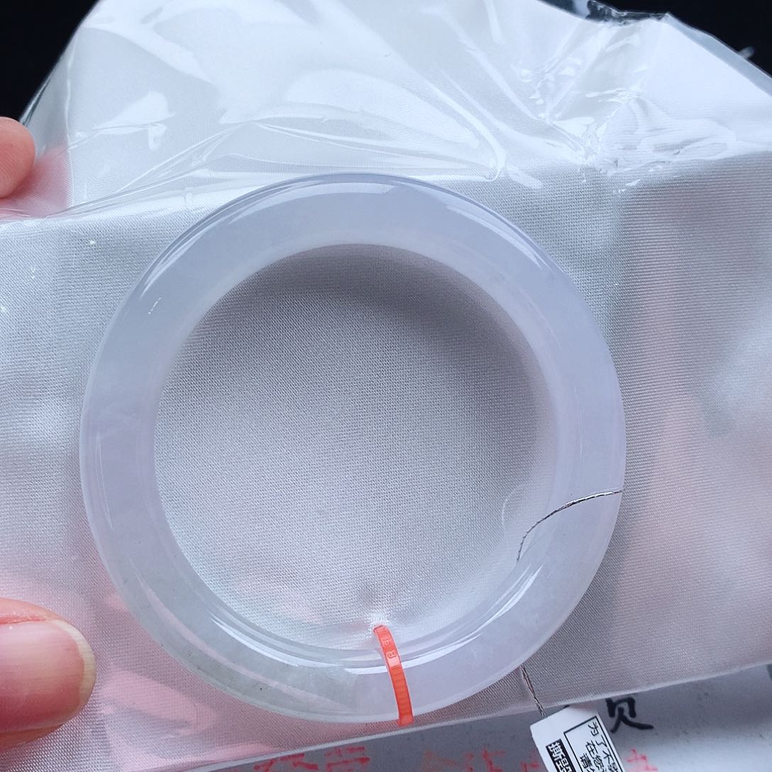翡翠手镯未镶嵌天然翡翠手镯