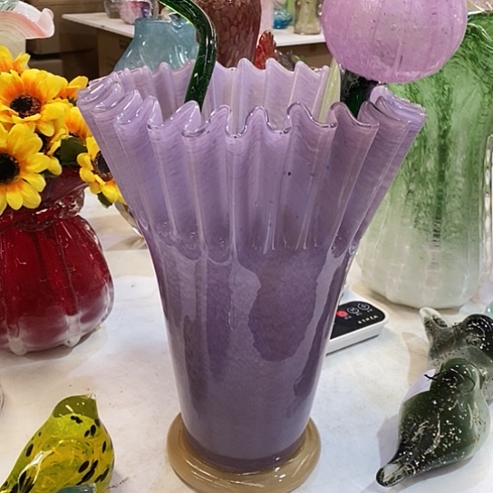 琉璃花瓶高30厘米宽15厘米