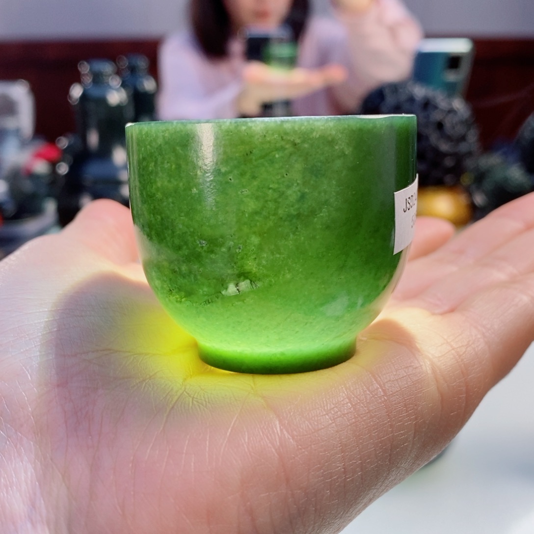 和田玉（青玉）摆件未镶嵌微瑕