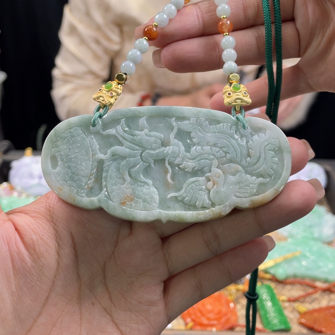 翡翠颈饰未镶嵌代编织