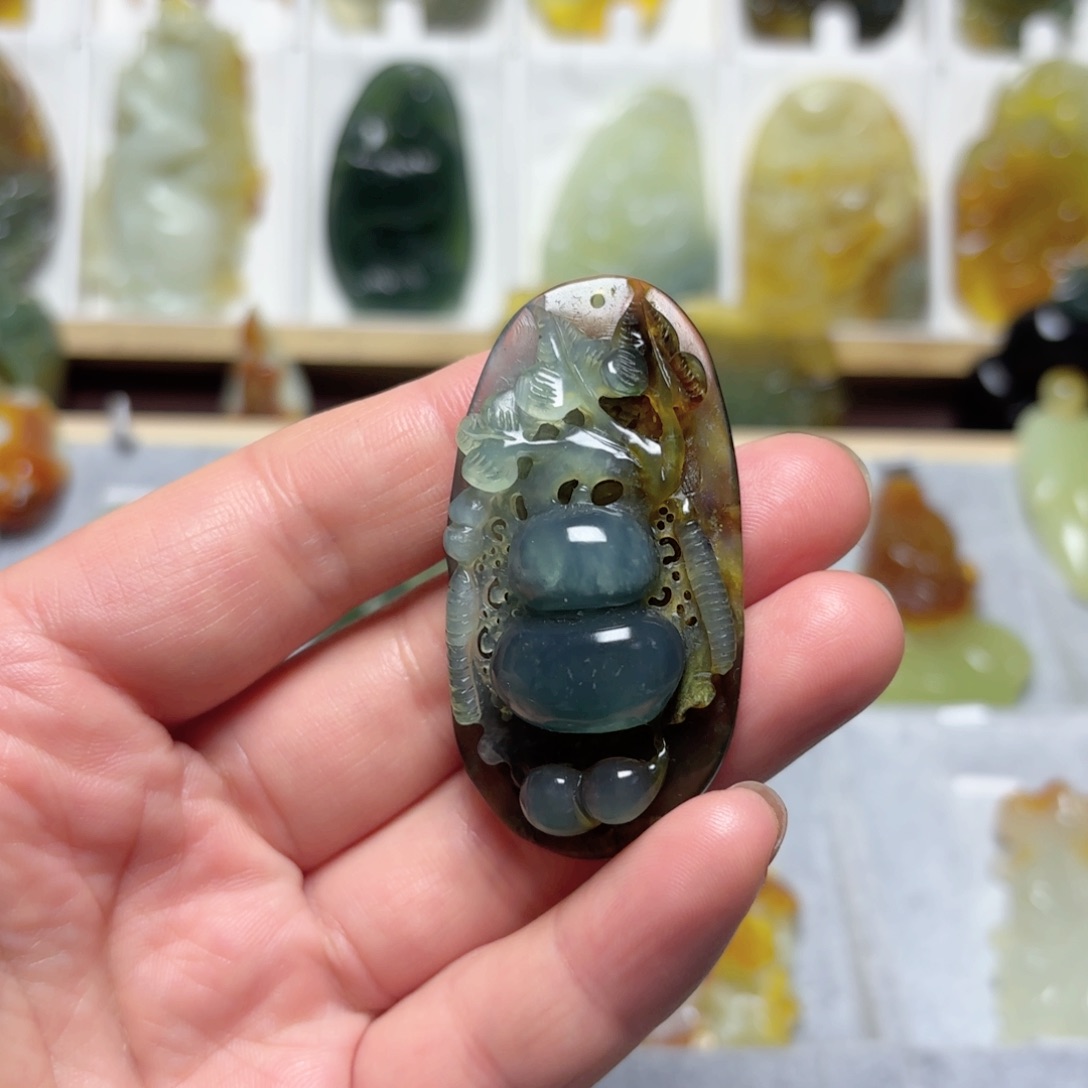 蛇纹石玉吊坠(不含链)未镶嵌