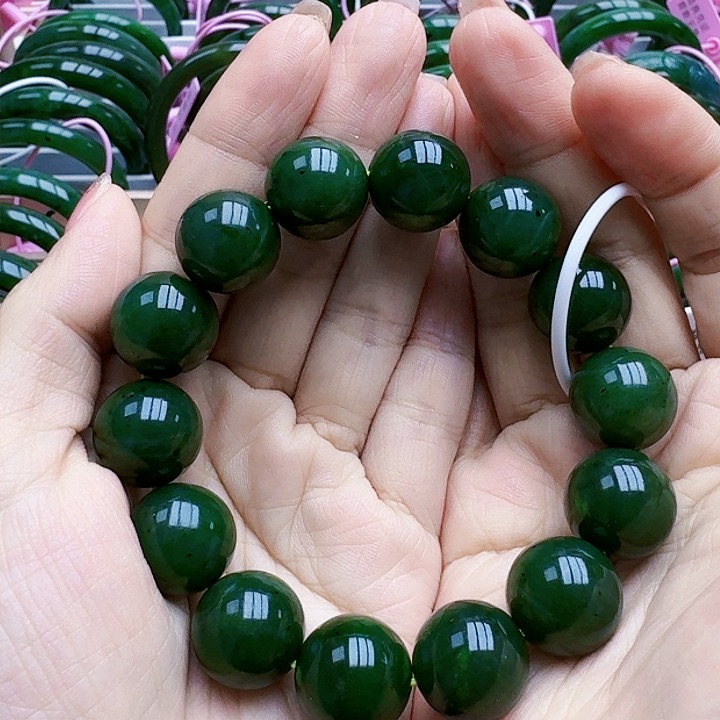 和田玉（碧玉）串珠未镶嵌