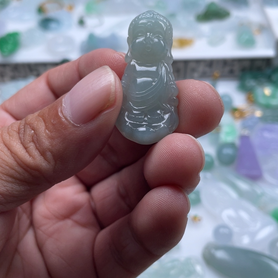 翡翠未镶嵌颈饰翡翠冰宝宝佛