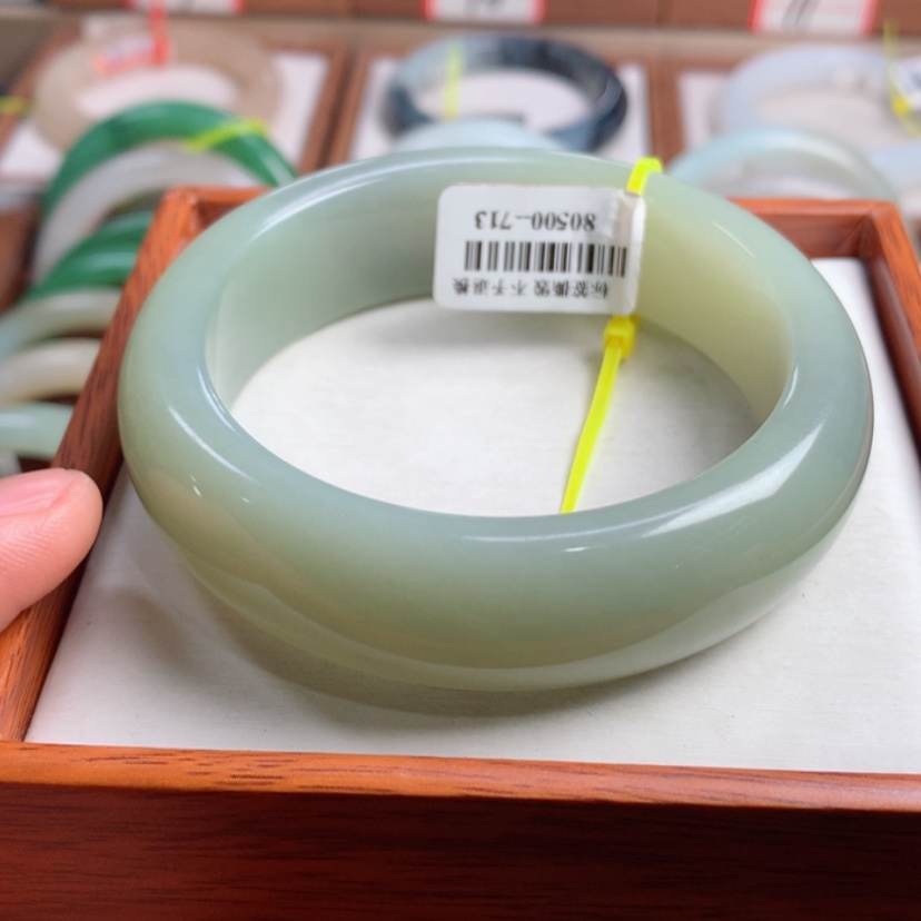 【闪购商品】和田玉手镯未镶嵌61