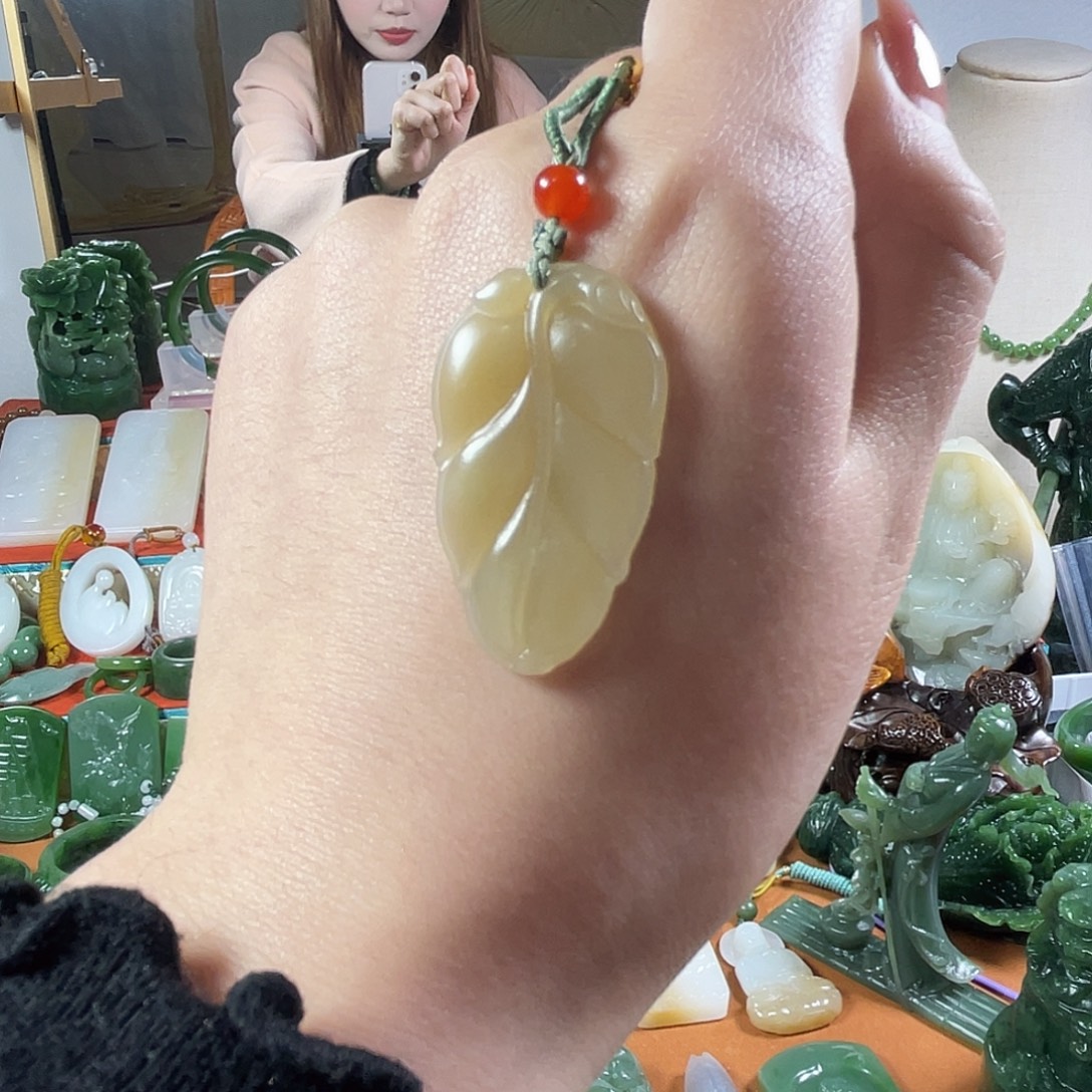 和田玉（糖玉）未镶嵌挂件