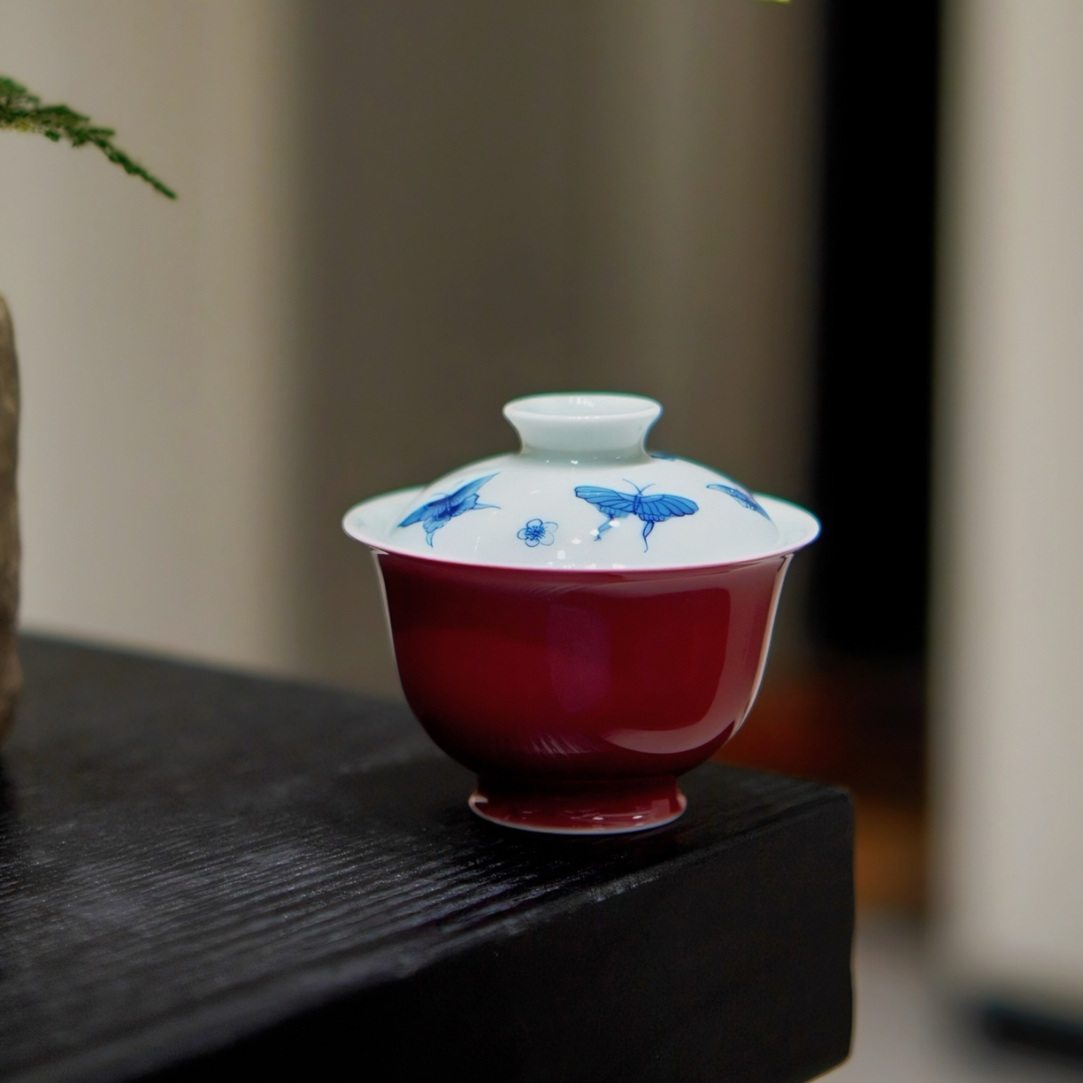 时节 景德镇禾她观雲霁红单色釉蝶恋花盖碗