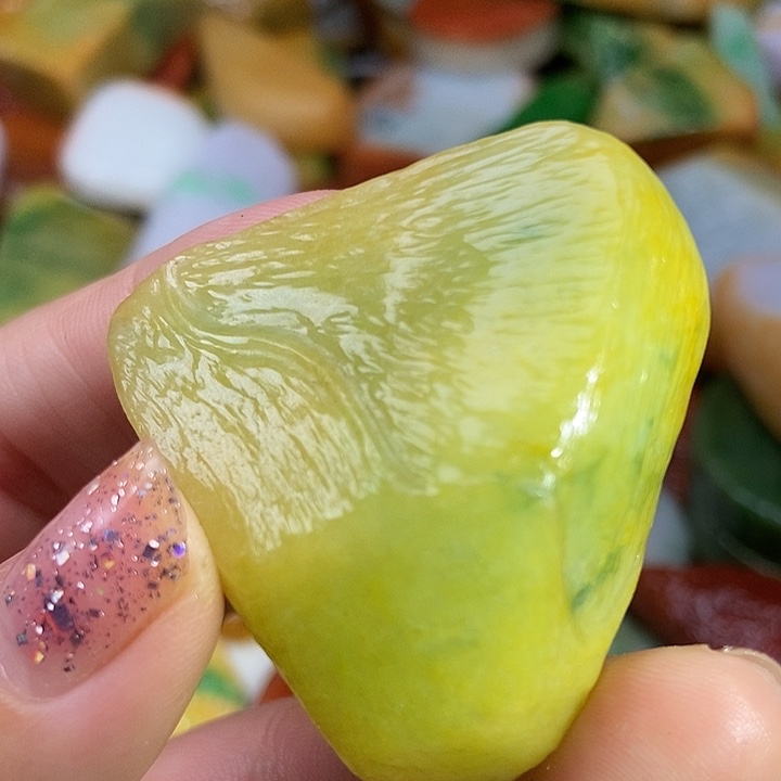 翡翠未镶嵌颈饰缅甸