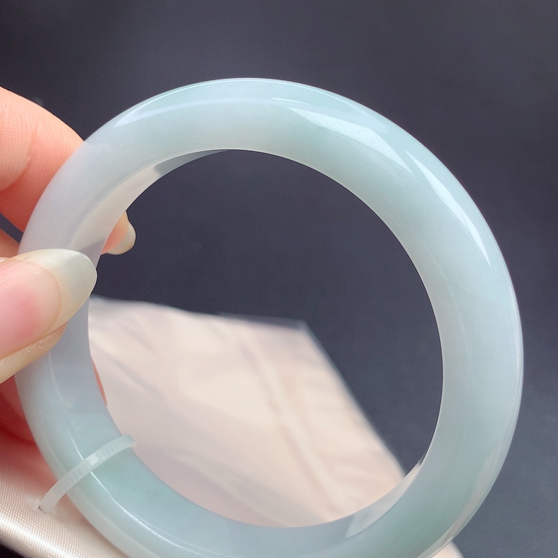 翡翠未镶嵌手镯55圈口