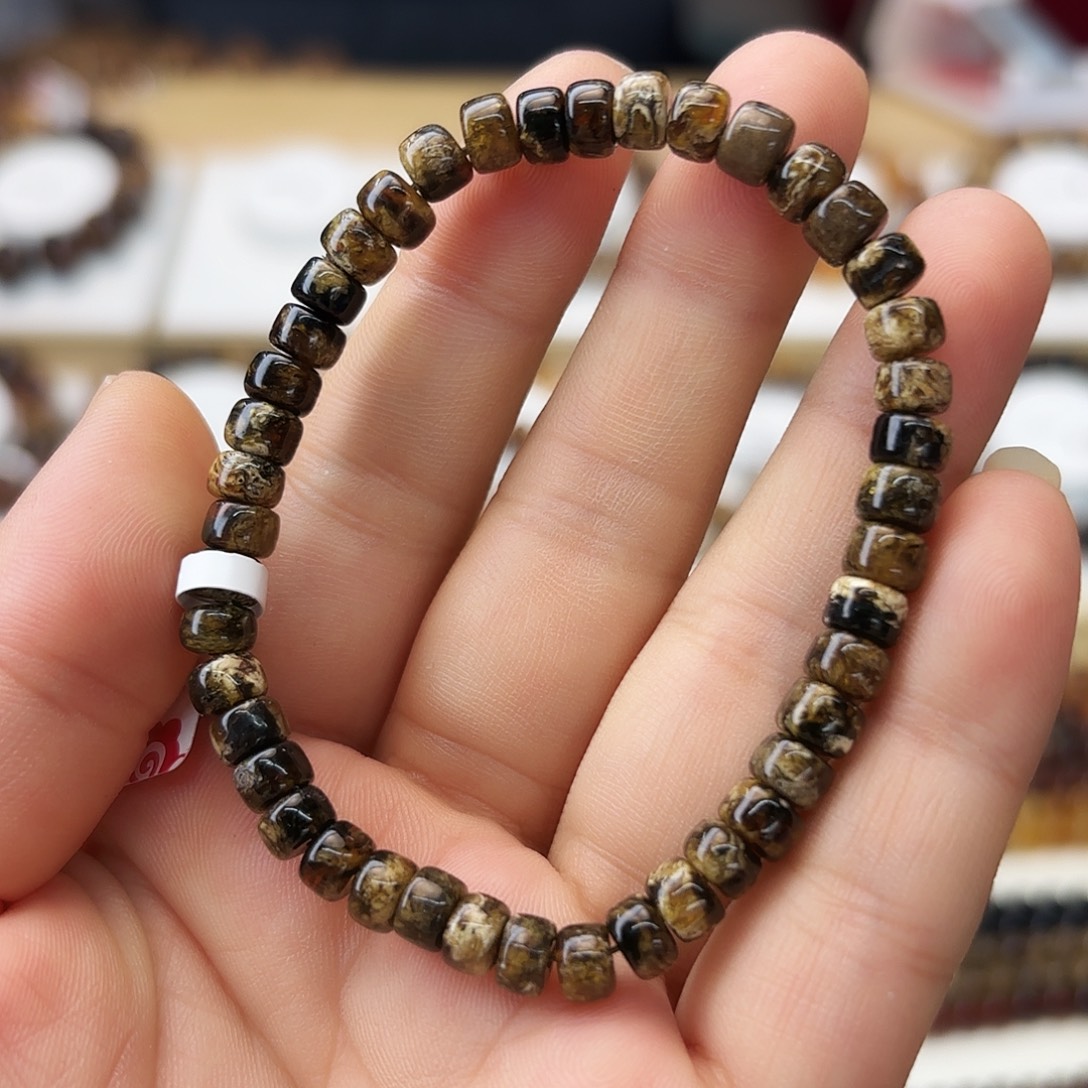 琥珀未镶嵌裸石六91692