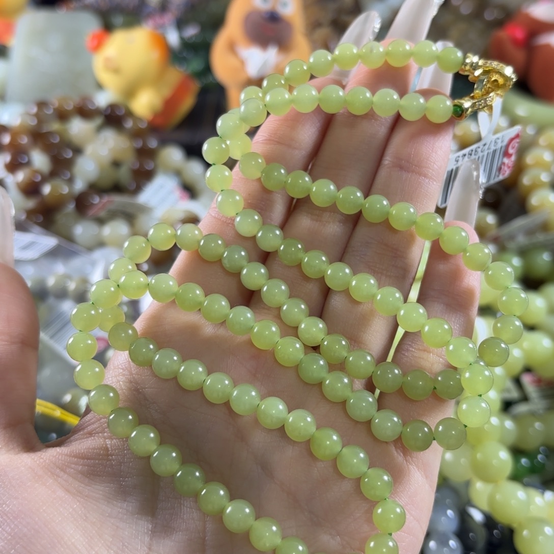 柚***蛋和田玉未镶嵌手链拍2发1。571