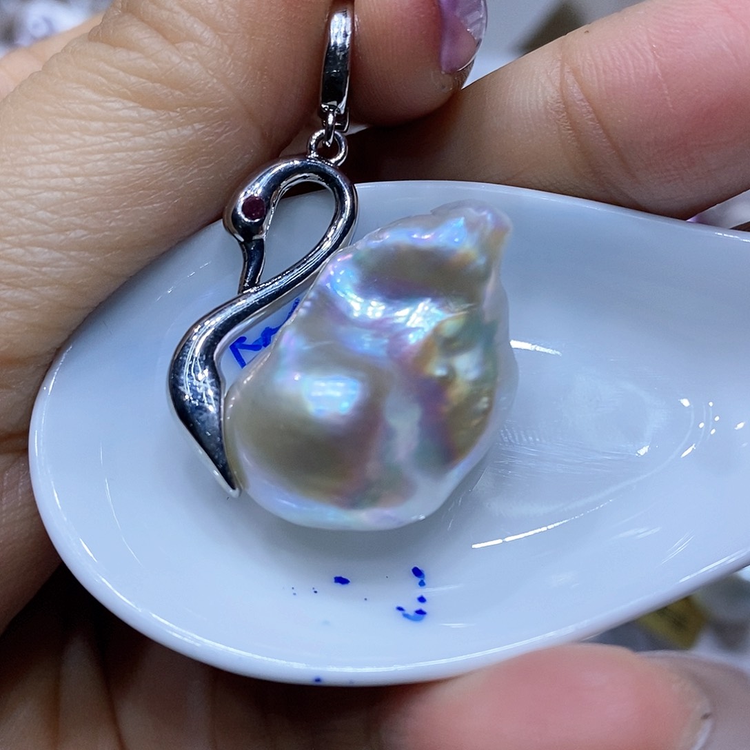 淡水珍珠吊坠未镶嵌
