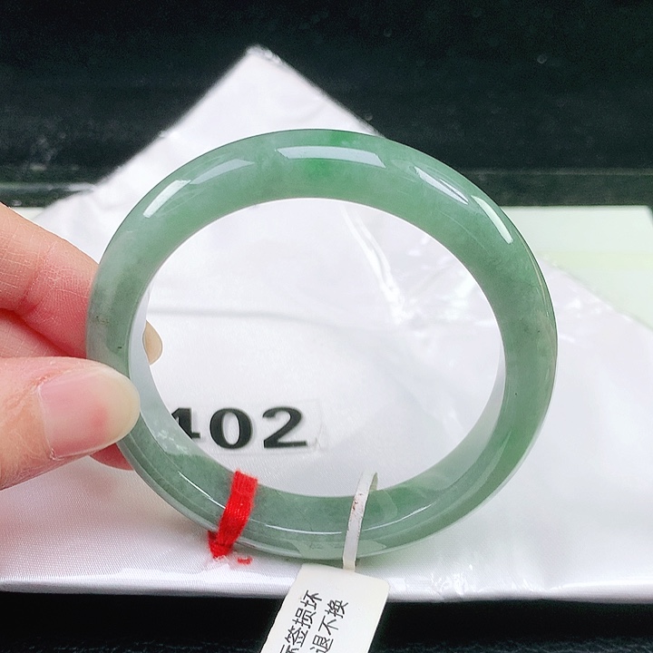 未镶嵌手镯翡翠402
