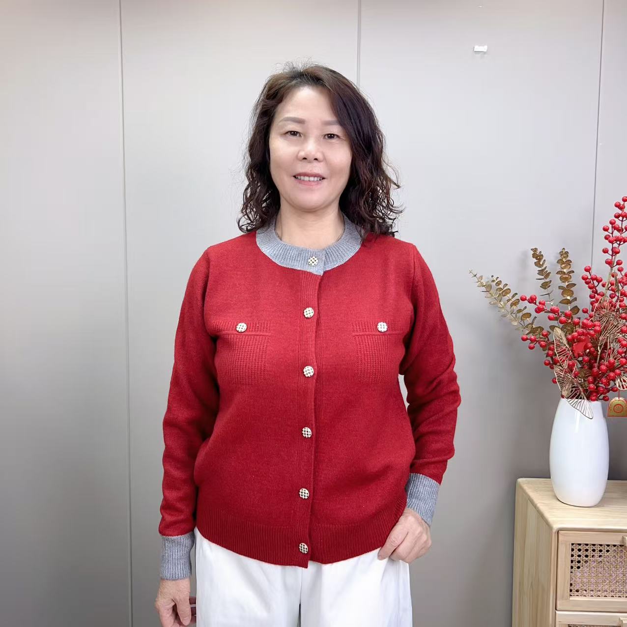 25秋冬新款纽扣开衫毛衣针织毛衣时尚女士秋冬外套中老年妈妈