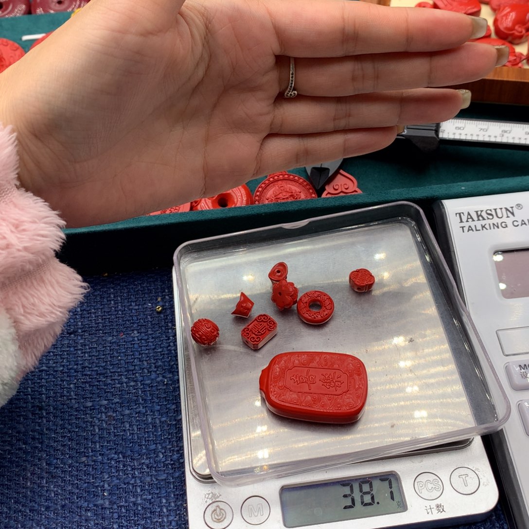 天然辰砂红砂小配件