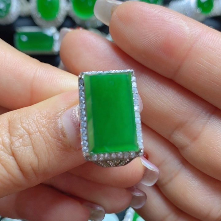 翡翠挂件银S925镶嵌马鞍